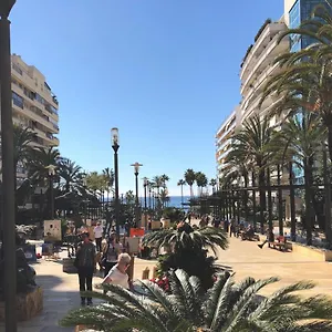 Front Apartment-1st Line , Marbella Spanien